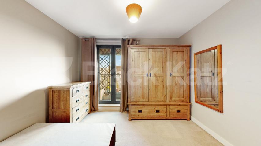 2 bedroom apartment seconds away from Caledonian road station inc all bills Cottage Road inc all bills, Caledonian Road